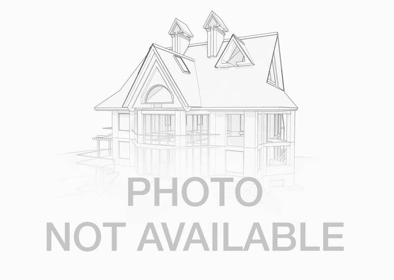 698 S 32ND Street, Clinton, IA 52732
